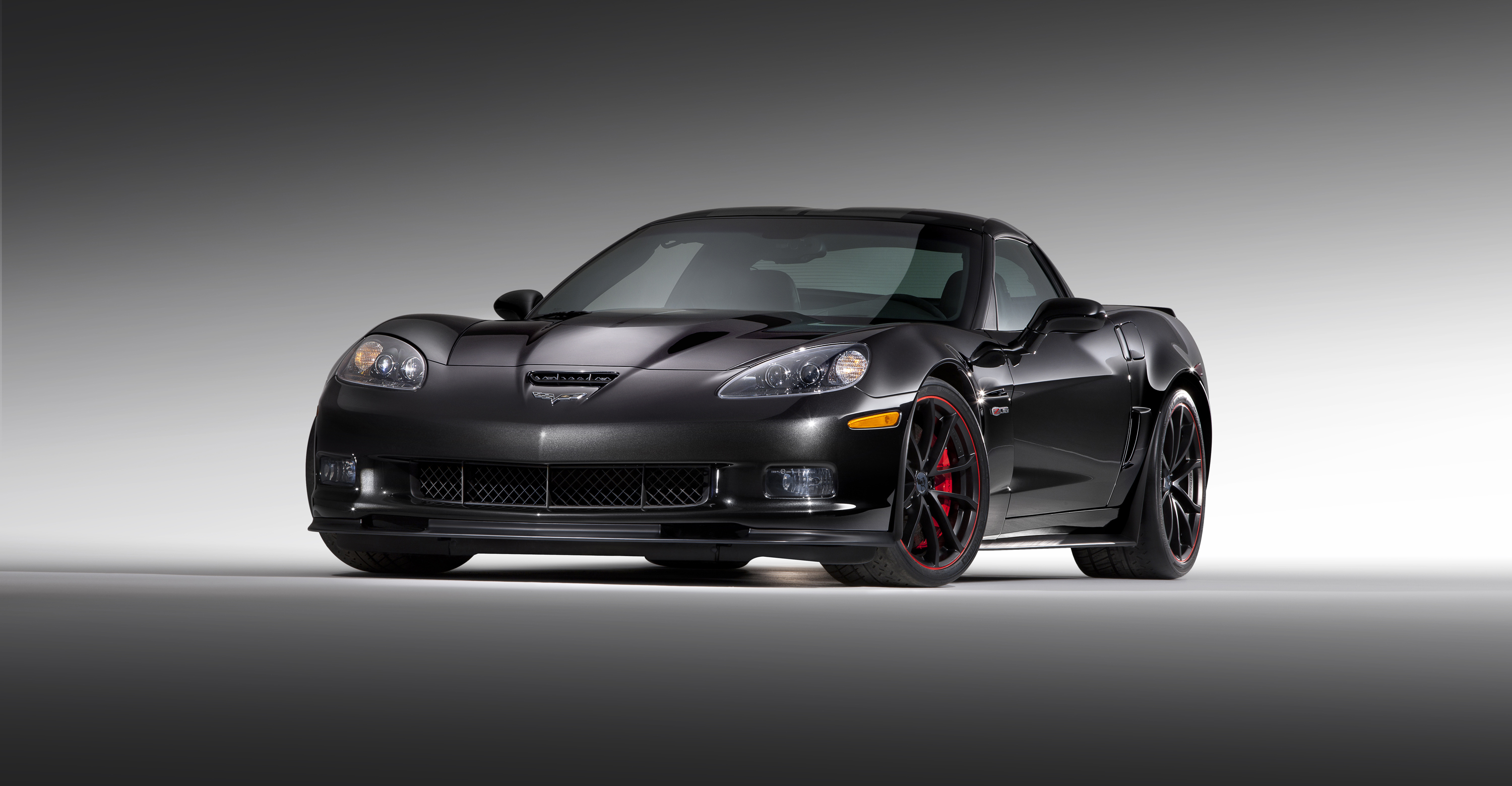 Pierwszy Chevrolet Corvette 2012 sprzedany zostanie na aukcji charytatywnej, fot. Chevrolet