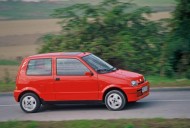 6. Z ósmego na szóste awansował Fiat Cinquecento. W 2012 roku zniknęło 303 sztuki tego auta. Cinquecento Sporting 1.1i./ Fot. Fiat Auto Poland S.A. 6. Z ósmego na szóste awansował Fiat Cinquecento. W 2012 roku zniknęło 303 sztuki tego auta. Cinquecento Sporting 1.1i./ Fot. Fiat Auto Poland S.A.