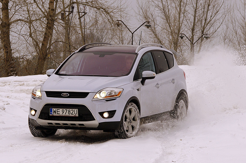 Ford Kuga przód