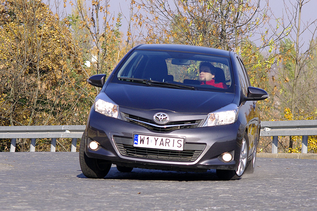 Toyota Yaris przód
